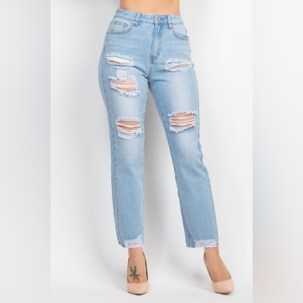 Distressed Mom Denim Jeans Light Wash
